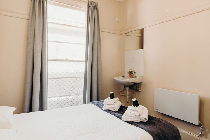 Room 15 of 49