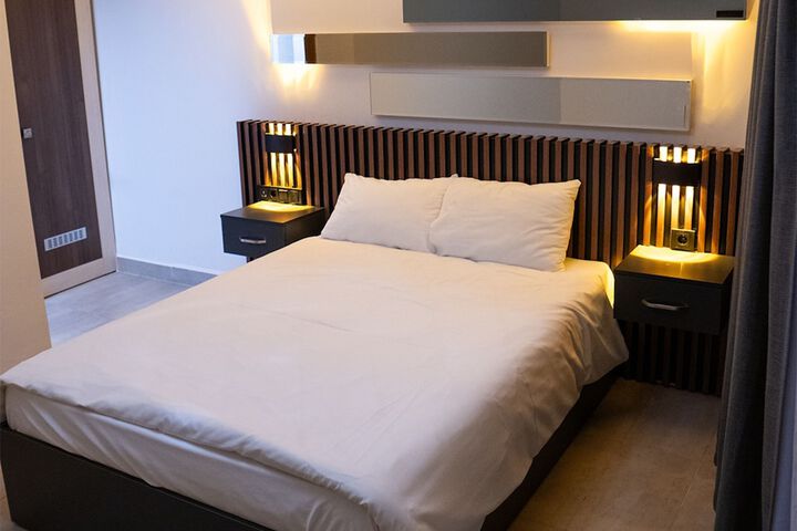 Room 3 of 47