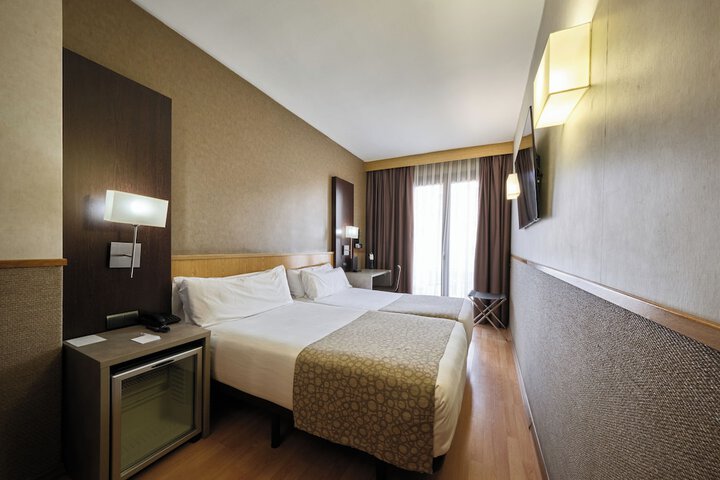 Room 7 of 88