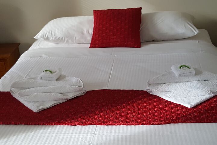 Room 3 of 94