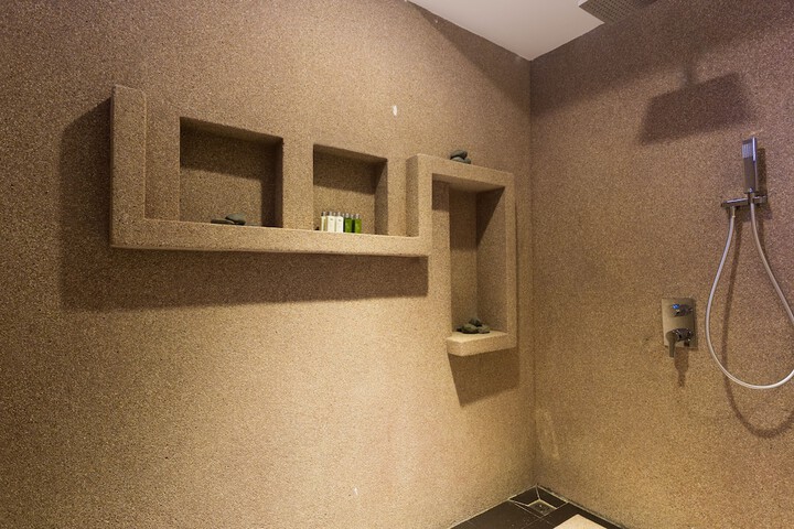 Room 48 of 111