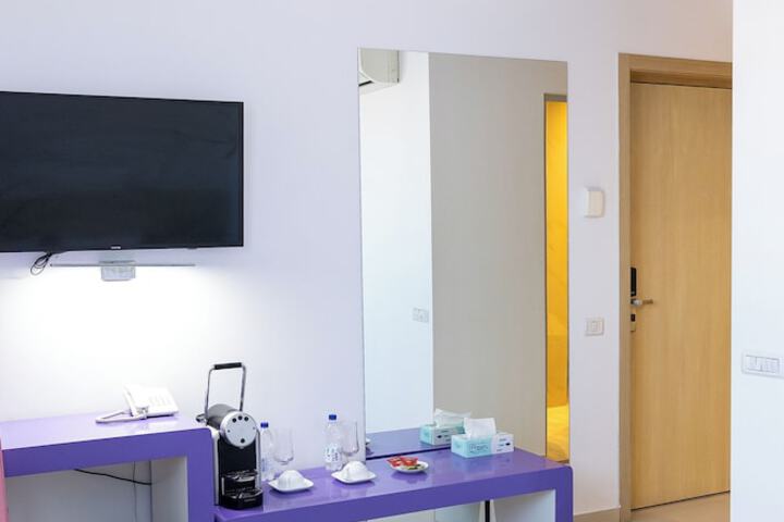 Room 17 of 47