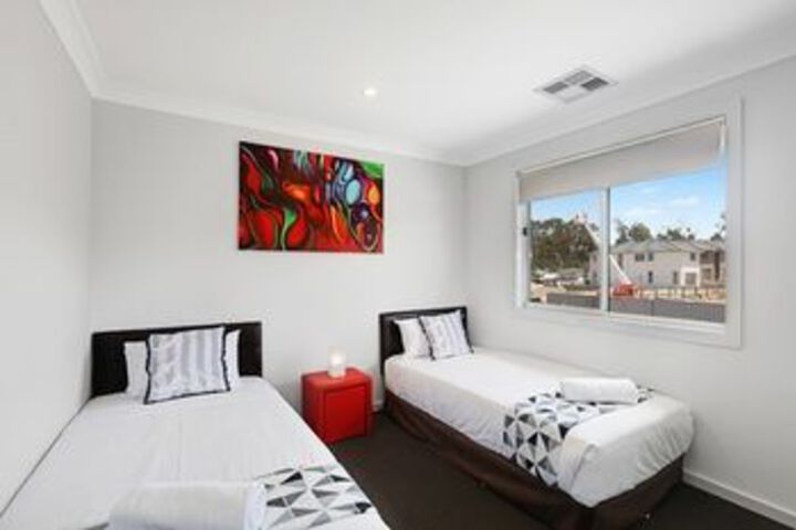 Room 7 of 25