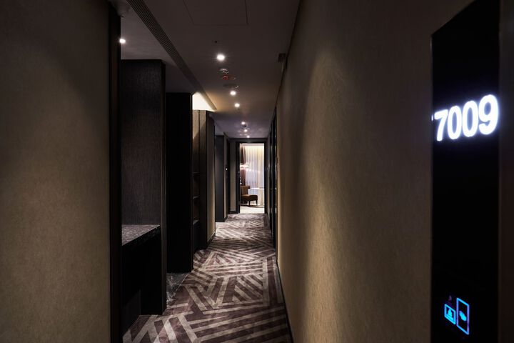 Ballroom/Hall 43 of 50