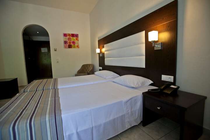 Room 10 of 45