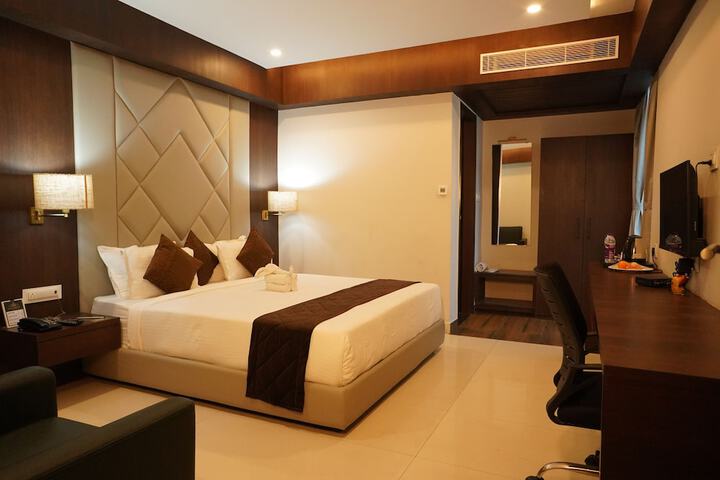 Room 13 of 52