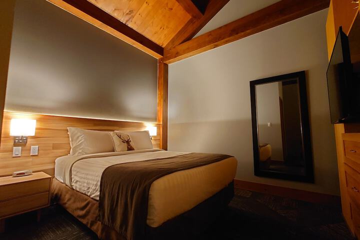 Room 5 of 23