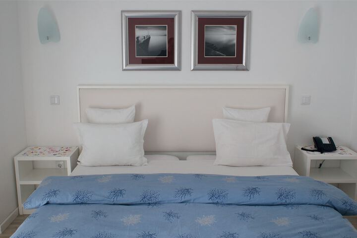Room 4 of 39