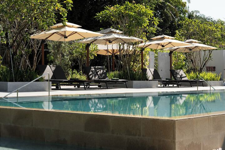 Pool 16 of 40