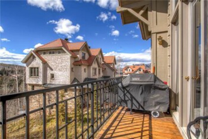 Terrace/Patio 3 of 48