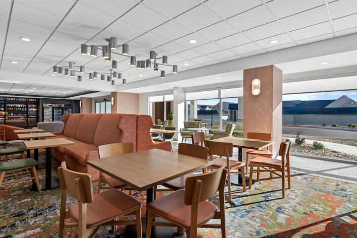 Hotel Interior 6 of 39