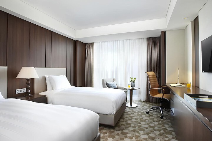 Room 25 of 57