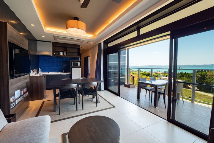 Room 45 of 90