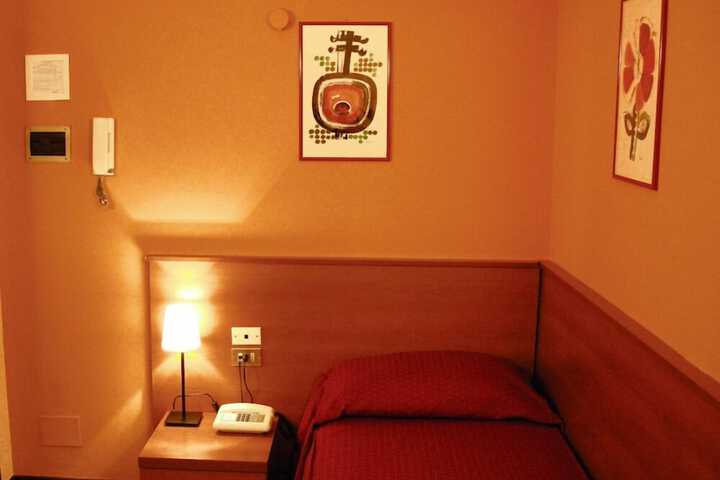Room 14 of 71