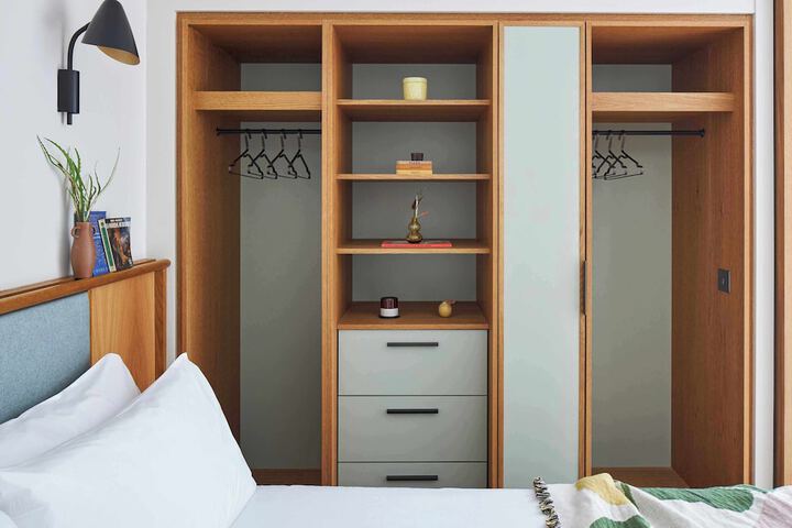Room 21 of 68