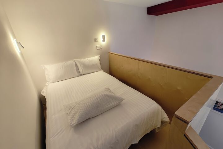 Room 15 of 80