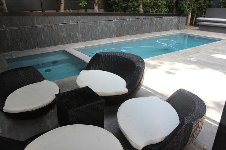 Pool 16 of 19