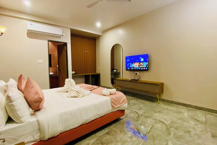 Room 13 of 50