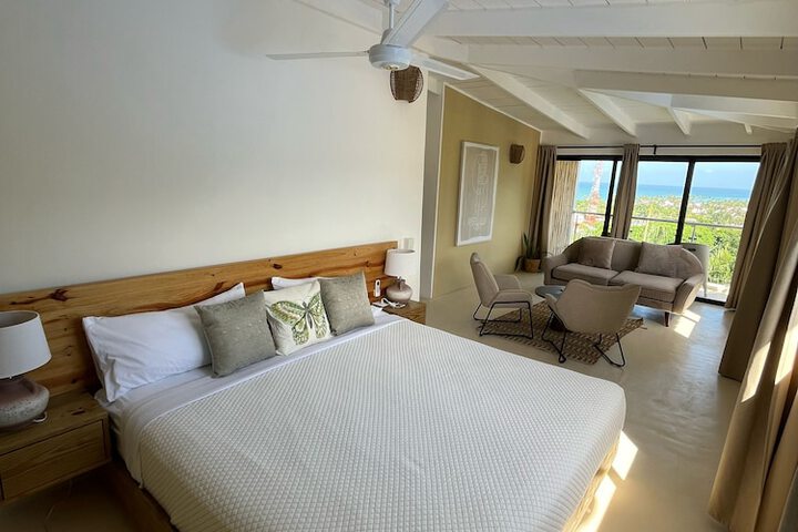Room 4 of 38