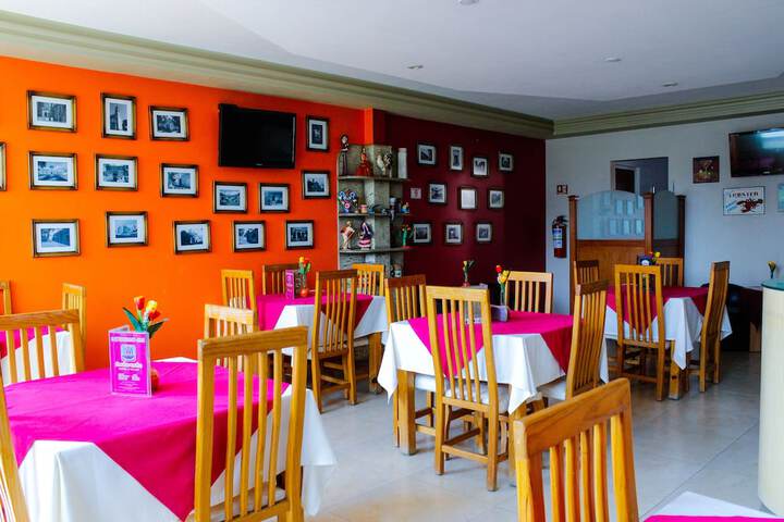 Dining 11 of 15