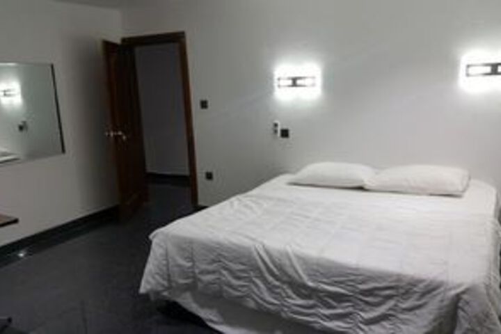 Room 7 of 22