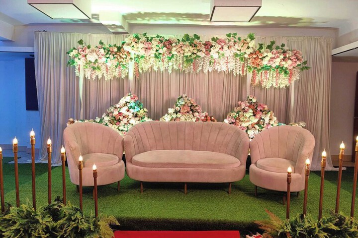 Ballroom/Hall 61 of 75