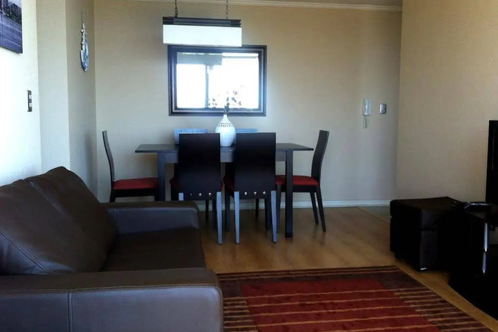 Room 3 of 8