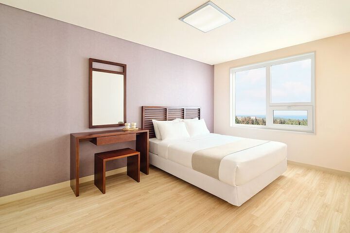 Room 7 of 42