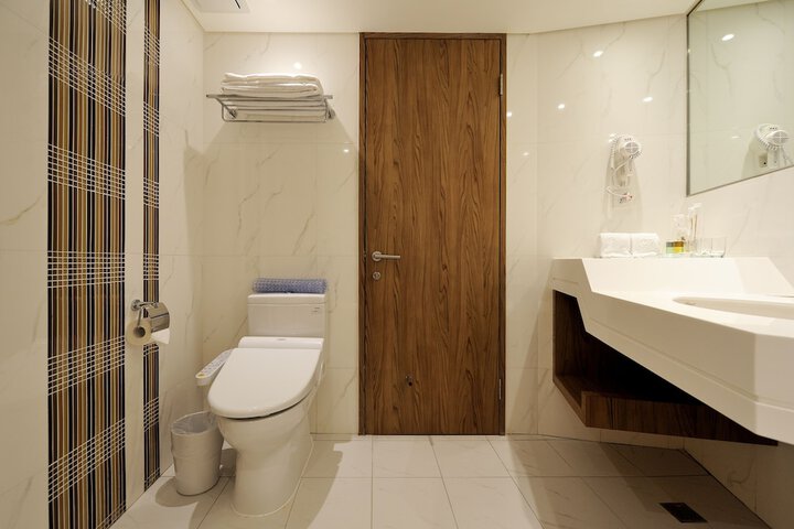 Room 135 of 171