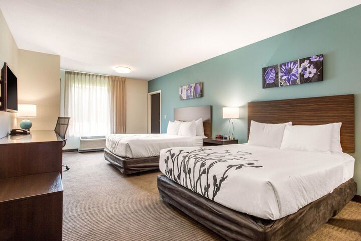 2 Queen Beds (8 of 14)
