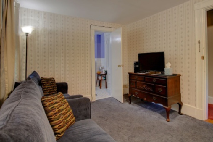 Room 312 of 408