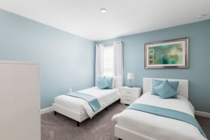 Room 27 of 31