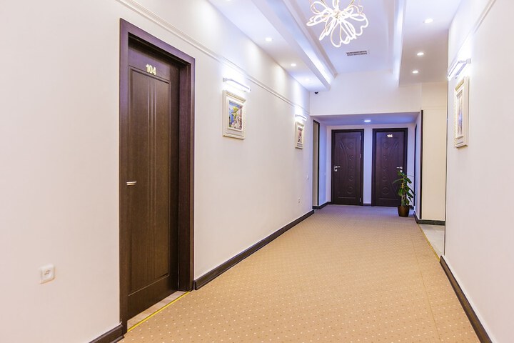 Ballroom/Hall 56 of 68