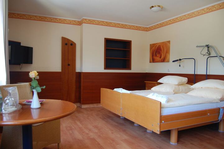 Room 4 of 35