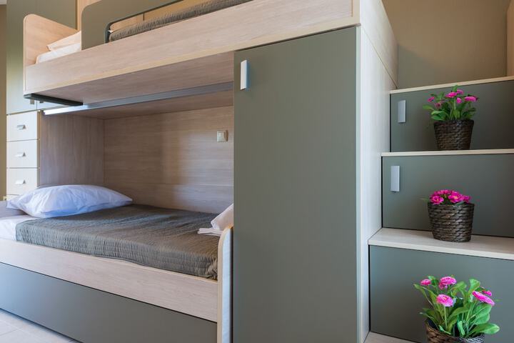 Room 14 of 61