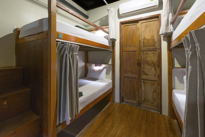Room 21 of 61