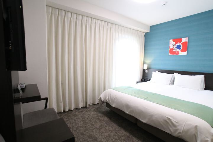 Room 12 of 51