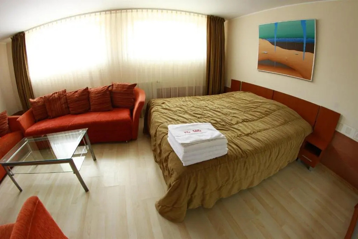 Room 2 of 15