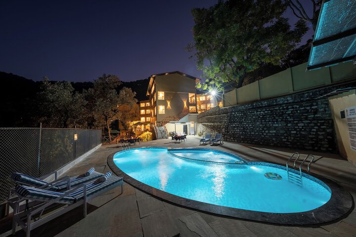Pool 18 of 30
