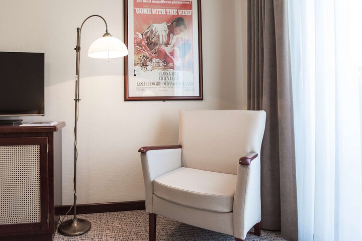 Room 16 of 45