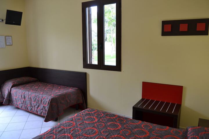 Room 9 of 50