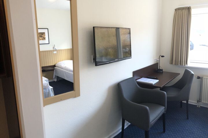 Room 12 of 69