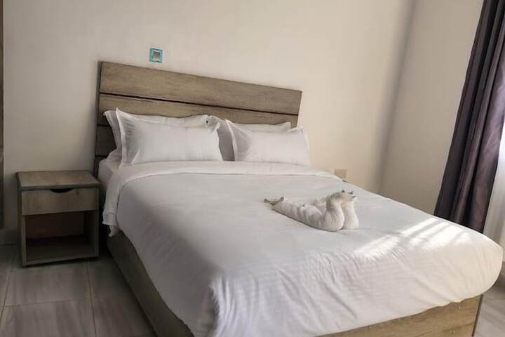 Room 2 of 23