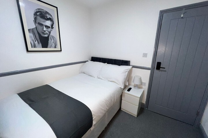Room 13 of 39