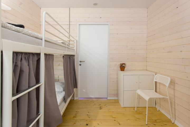 Room 20 of 34