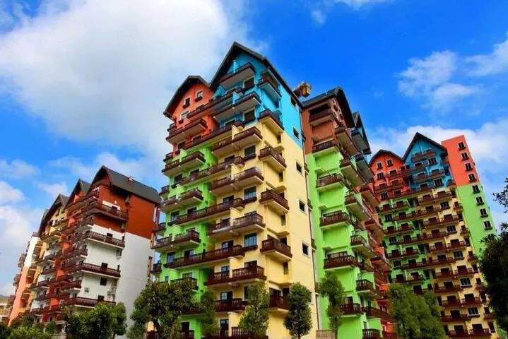 Longshore Resort Hotel