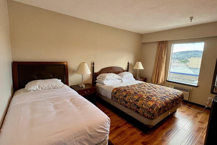 Room 4 of 22