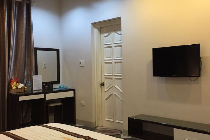 Room 7 of 37