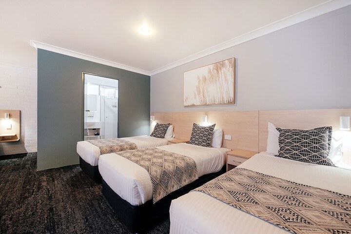 Room 43 of 78