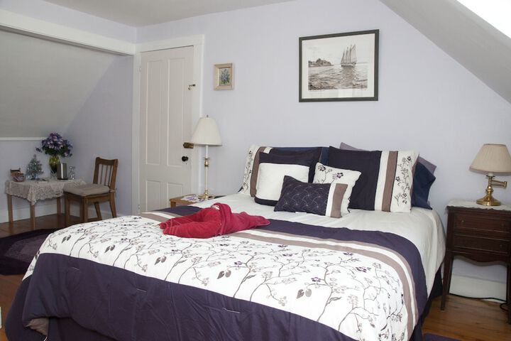Room 6 of 22